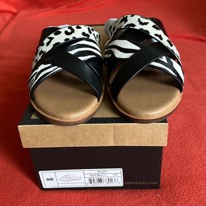 Aerosoles Martha Stewart Pilot Sandal, Black multi, Size 9M